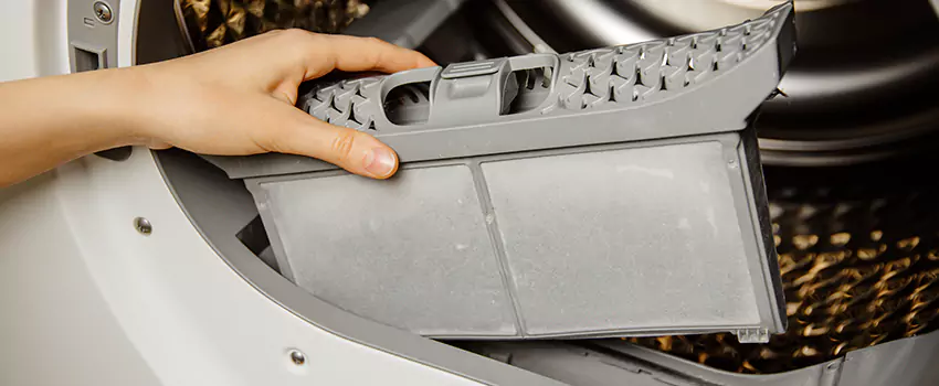 Signs Of A Clogged Dryer Lint Trap in Ventura, California